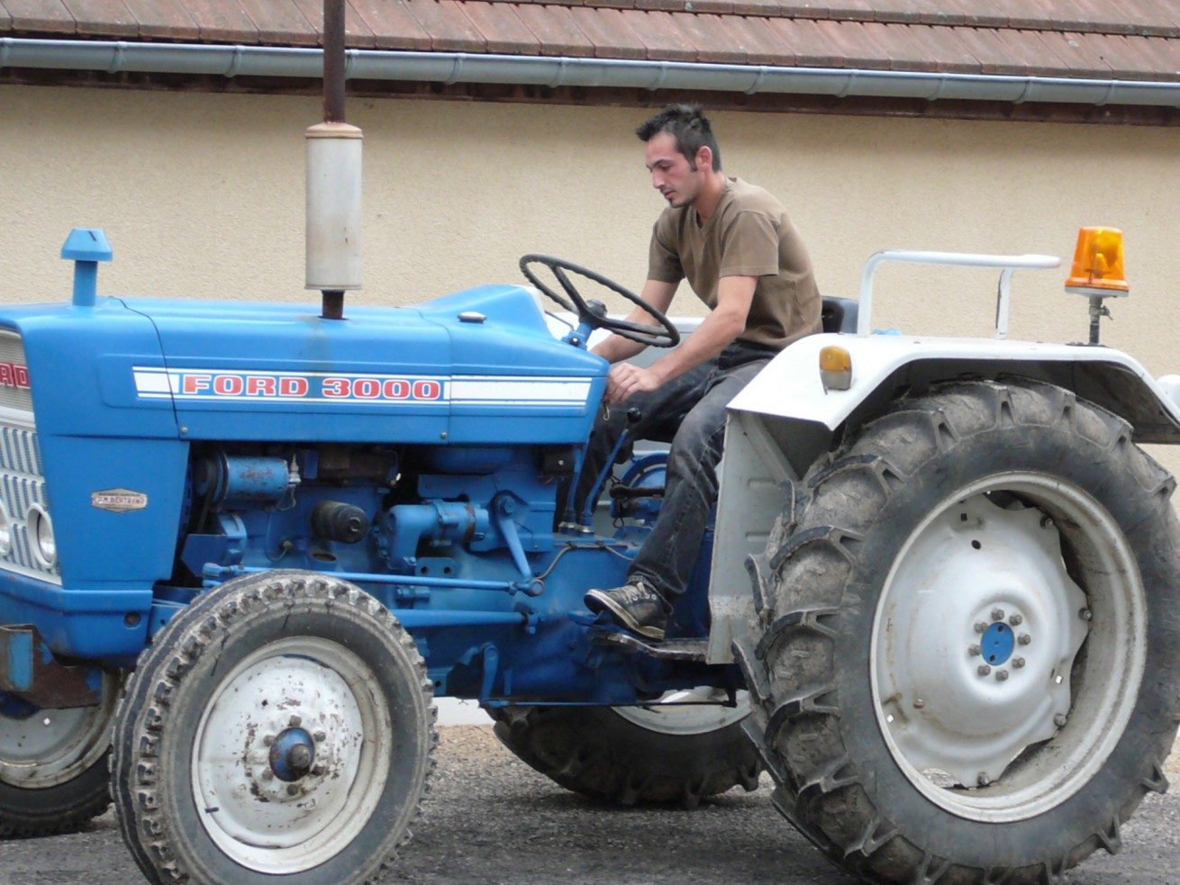 LES VENDANGES AUX CHAMPAGNES HORIOT PÈRE ET FILS – LES RICEYS